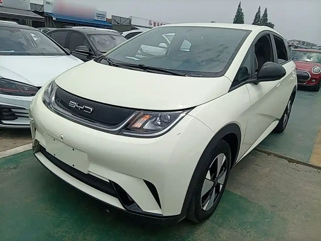 BYD Dolphin 2023