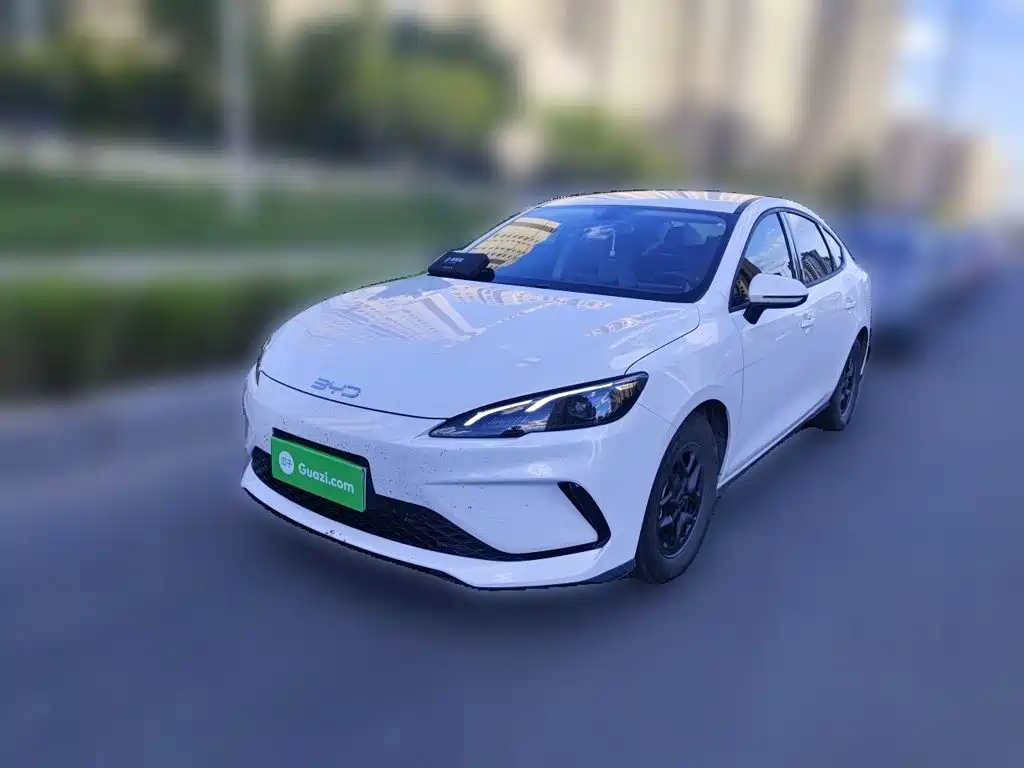 BYD Seal 05 DM-i 2025