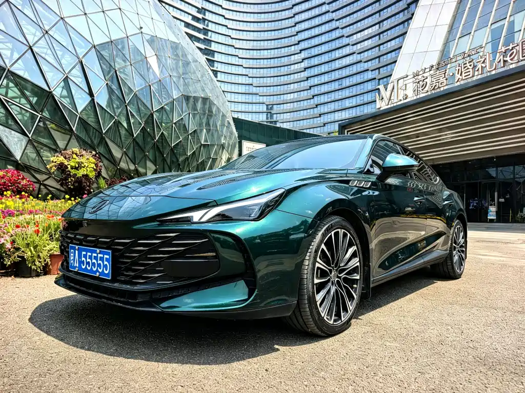 MG MG7 2023