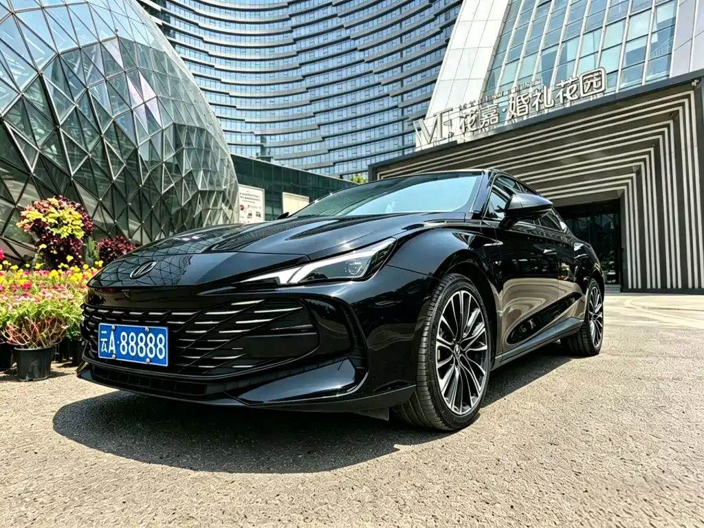 MG MG7 2023