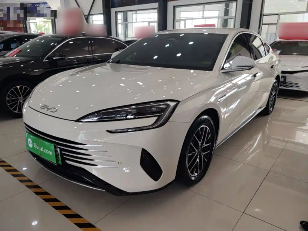 BYD Seal 07 DM-i 2025