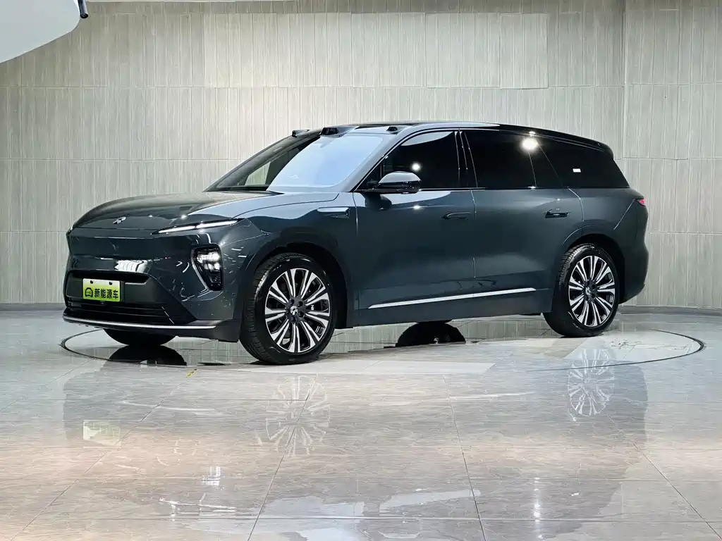 NIO ES8 2023