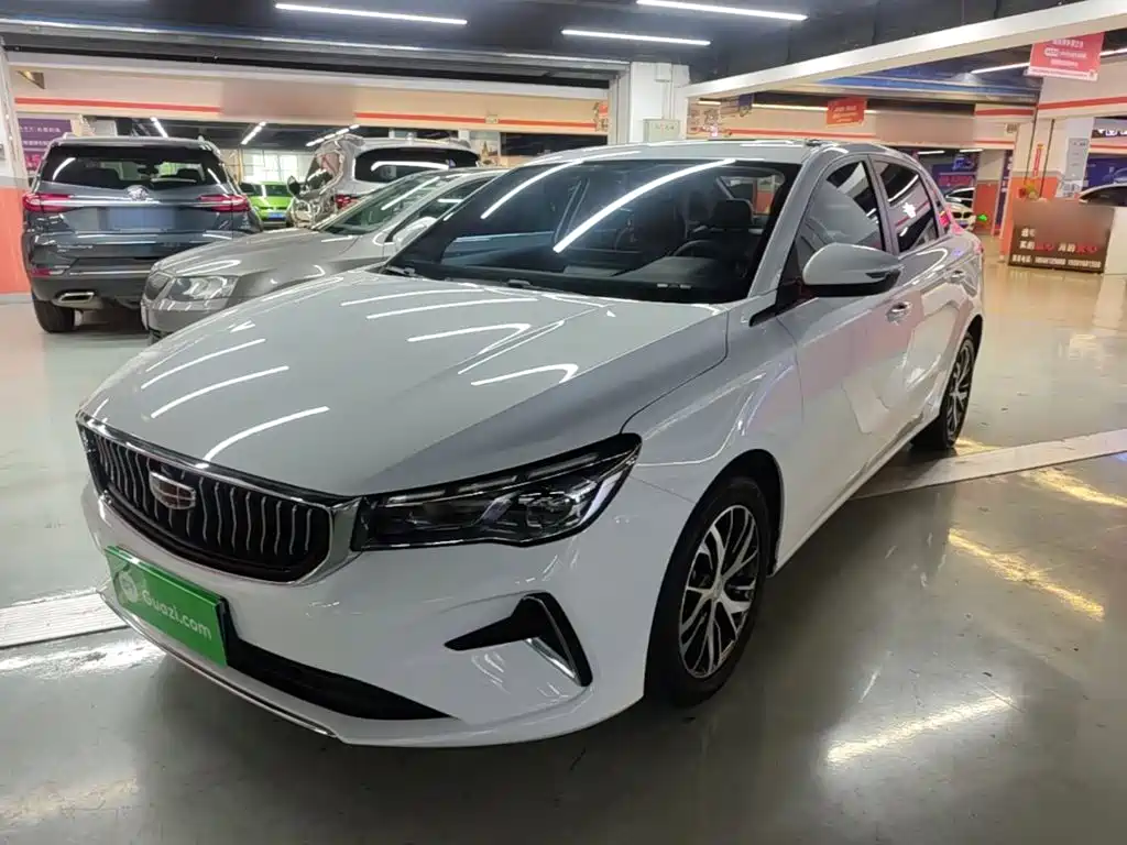 Geely Emgrand 2023