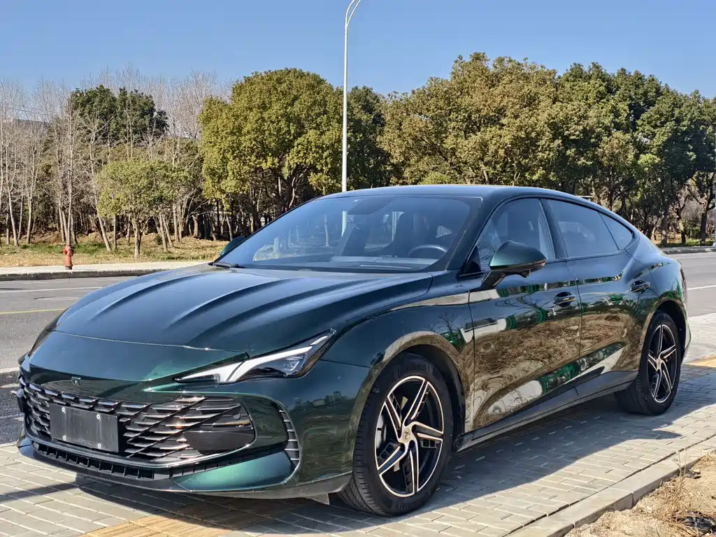MG MG7 2023