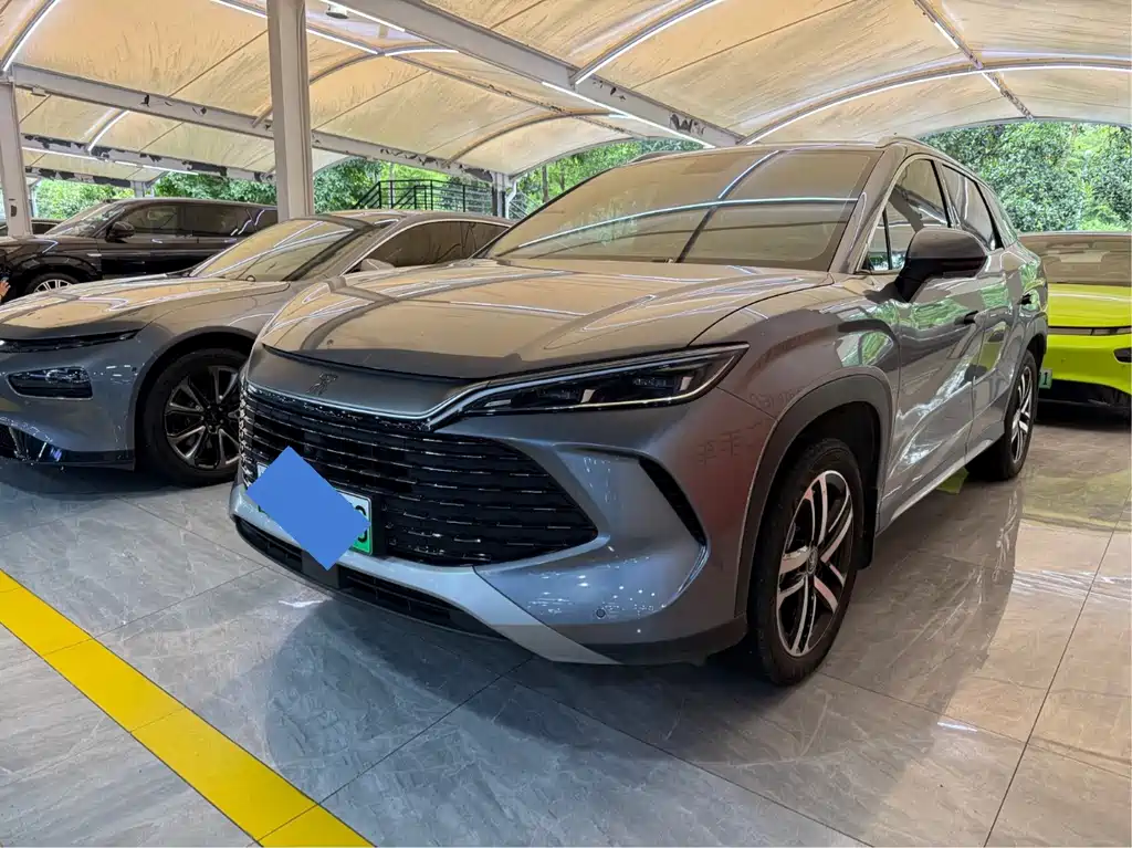 BYD L DM-i 2025