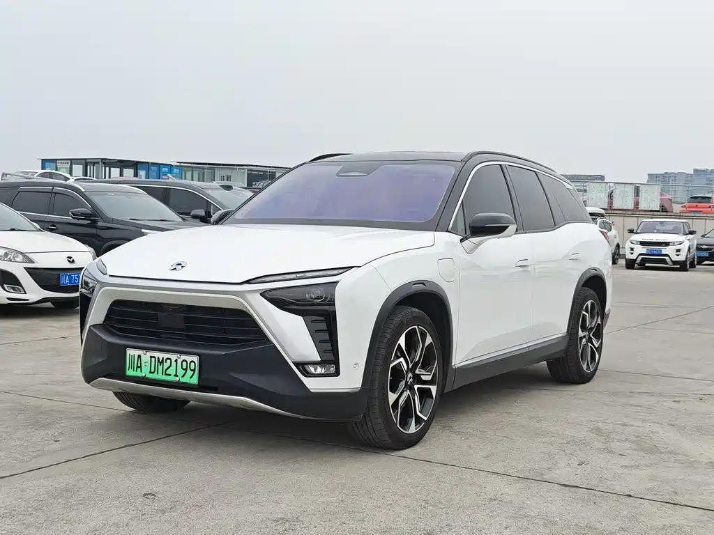 NIO ES8 2021