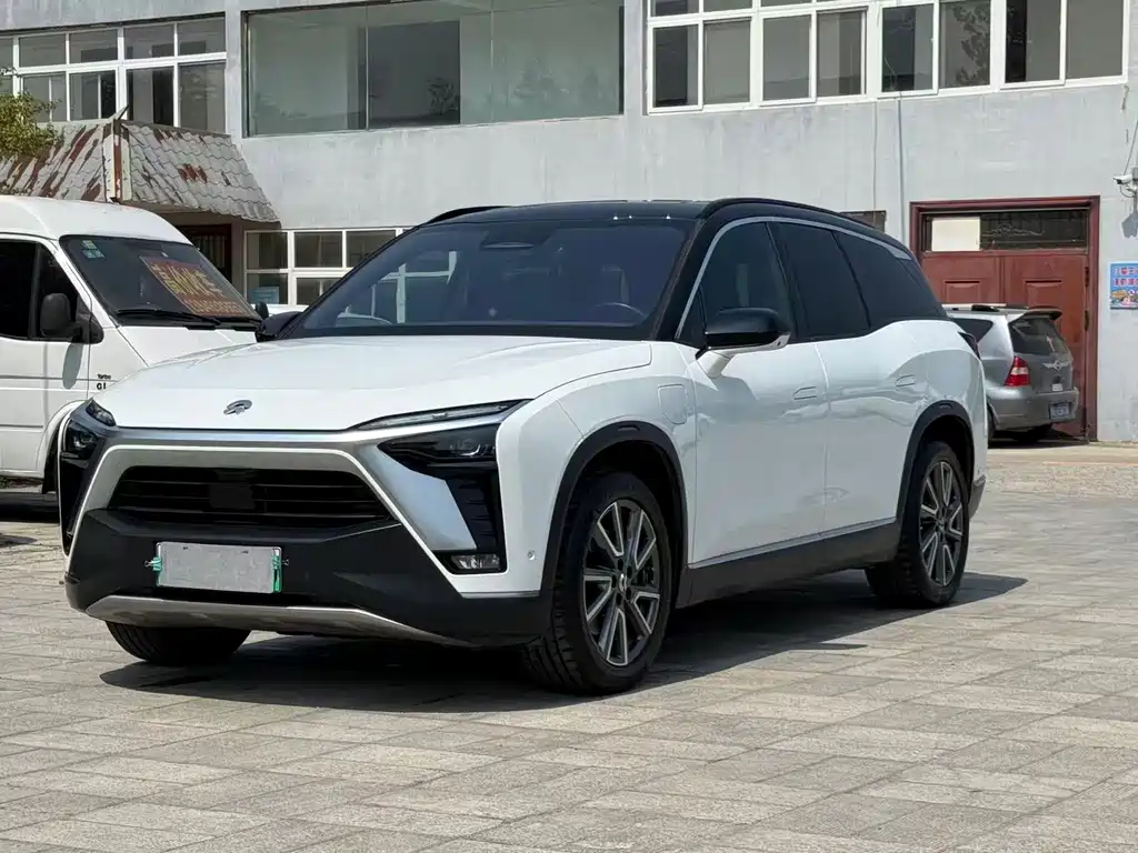 NIO ES8 2023