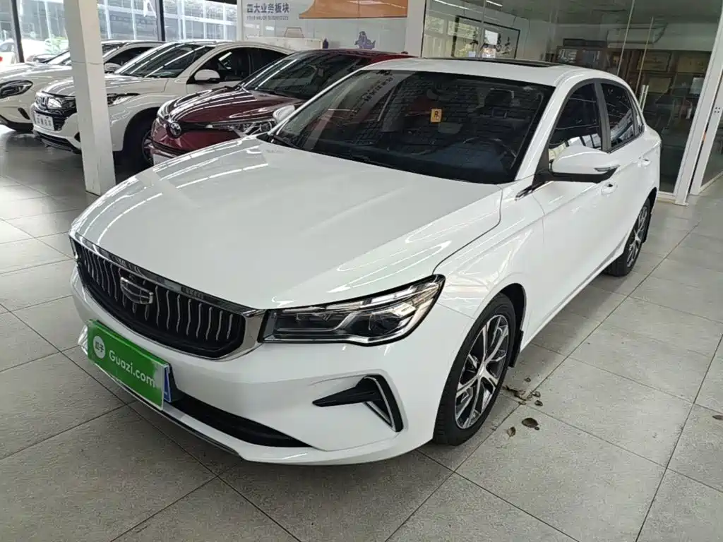 Geely Emgrand 2023