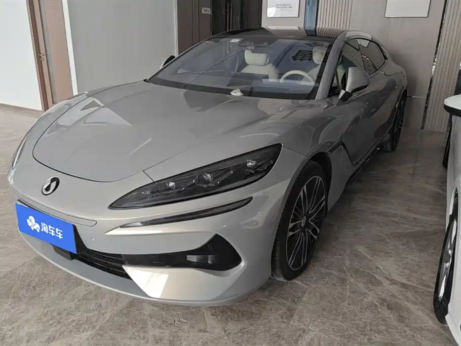 Denza Denza Z9GT 2024