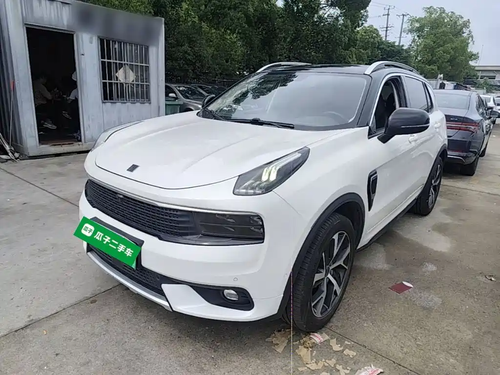 Lynk & Co 01 EM-P 2020