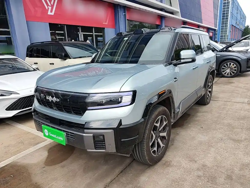 Fang Cheng Bao Leopard 8 2025