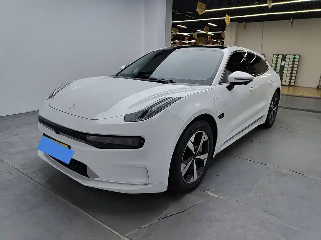 Zeekr 001 2022