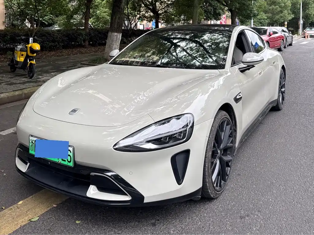 Xiaomi SU7 2024