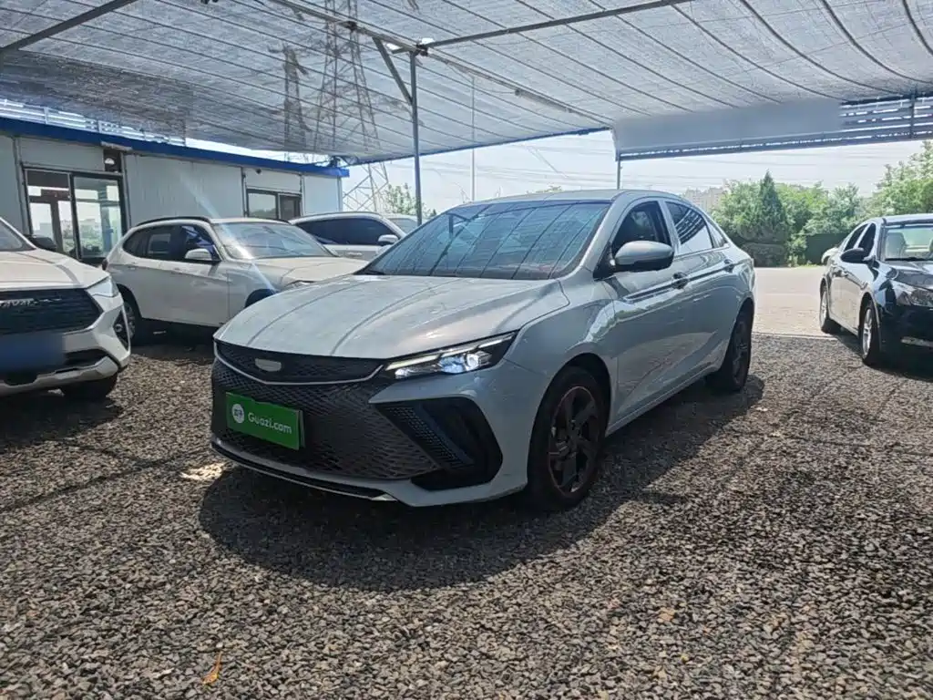 Geely L HiP 2022