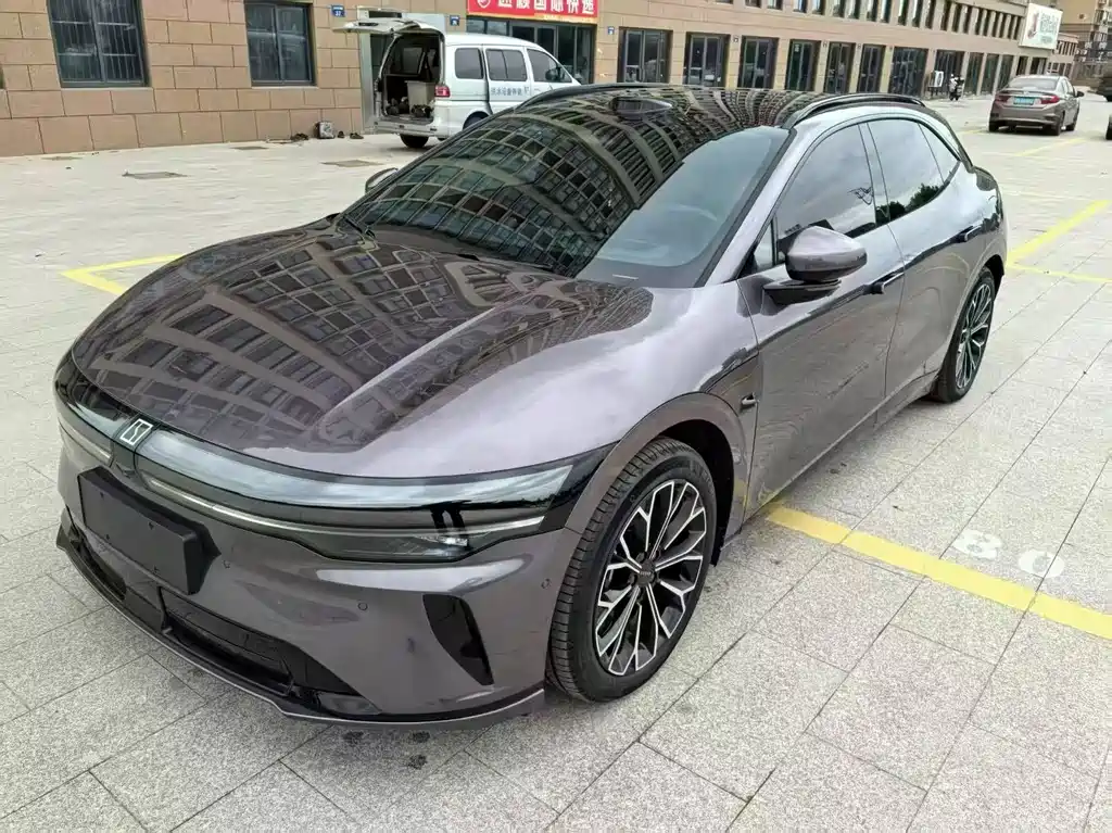 Zeekr 007 2025