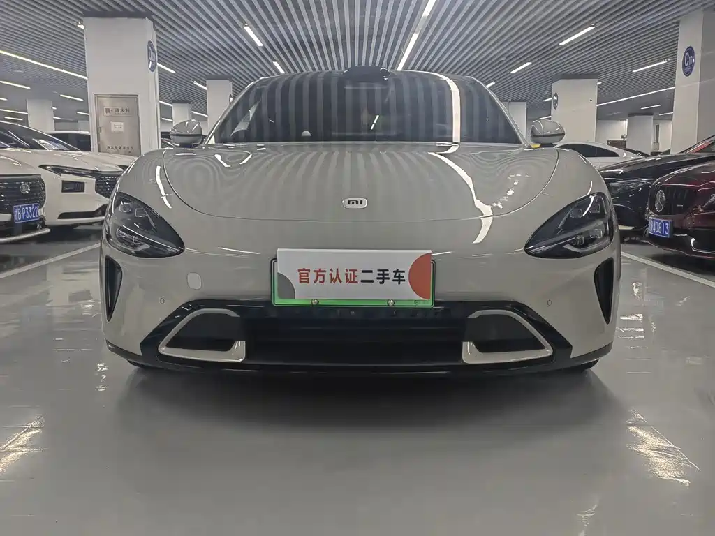 Xiaomi SU7 2025