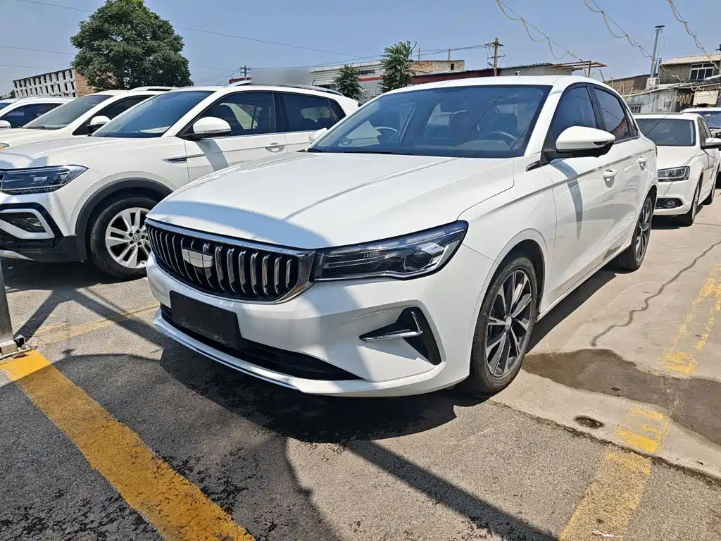 Geely Emgrand 2024