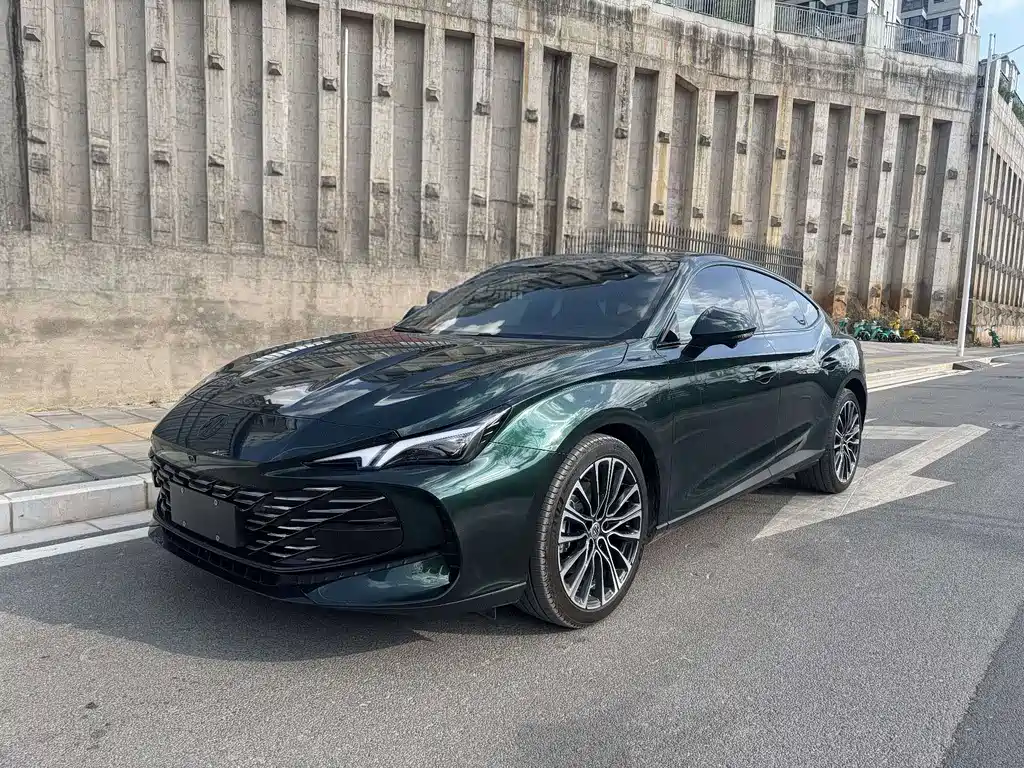 MG MG7 2023