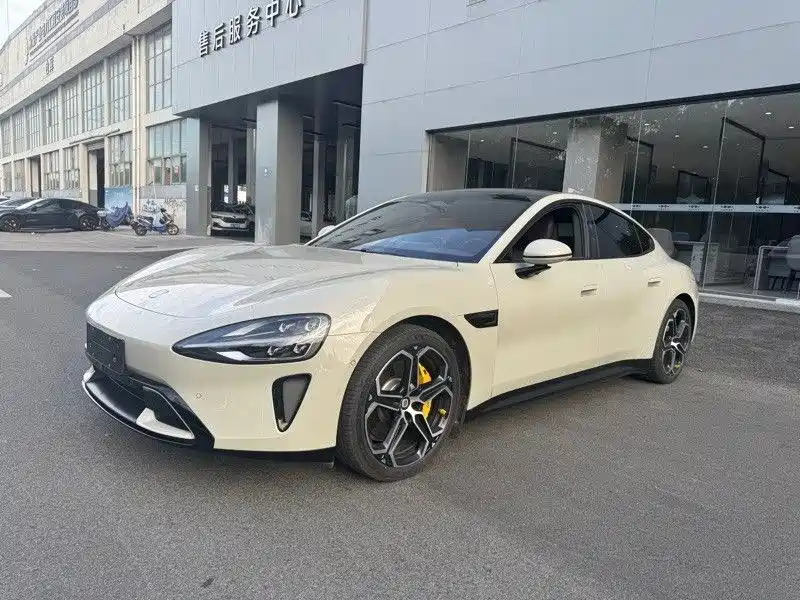 Xiaomi SU7 2025