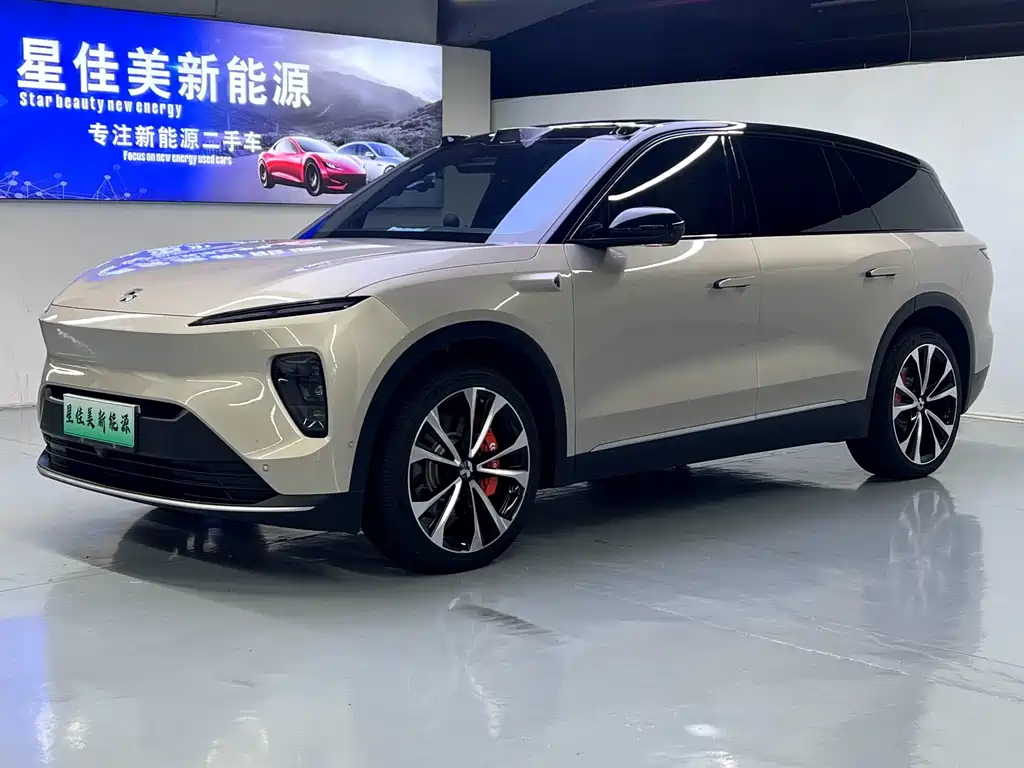 NIO ES8 2024