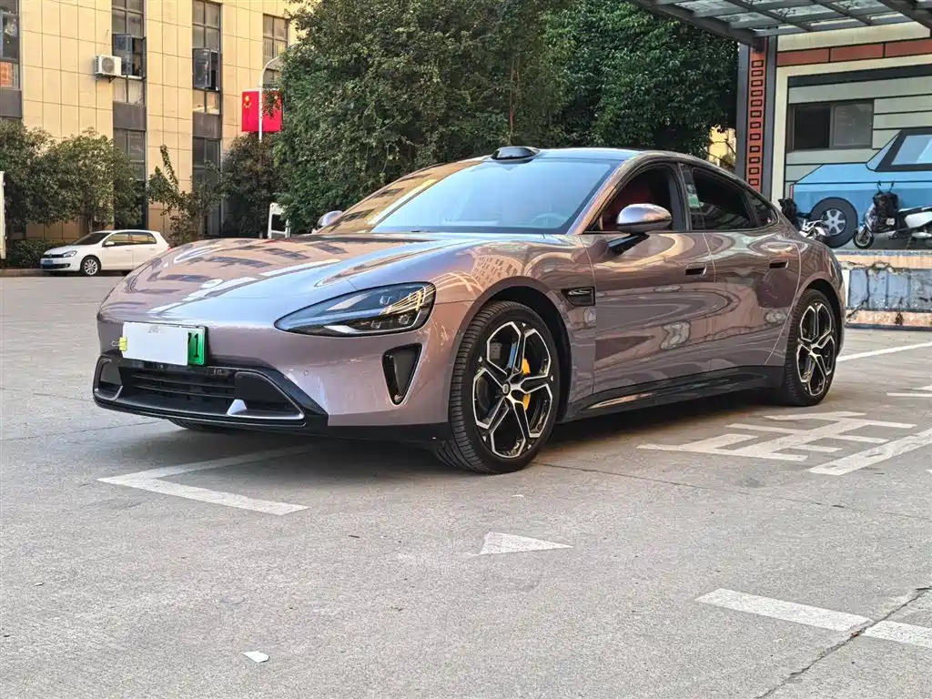 Xiaomi SU7 2025