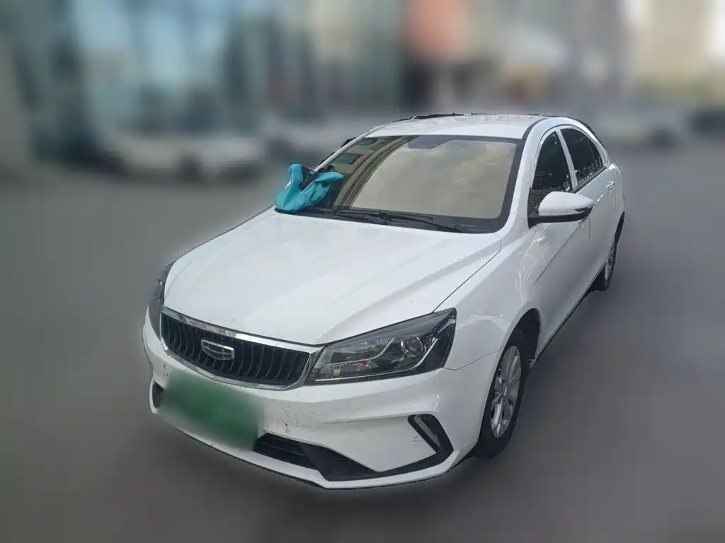 Geely Emgrand 2022