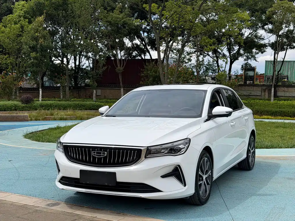 Geely Emgrand 2024