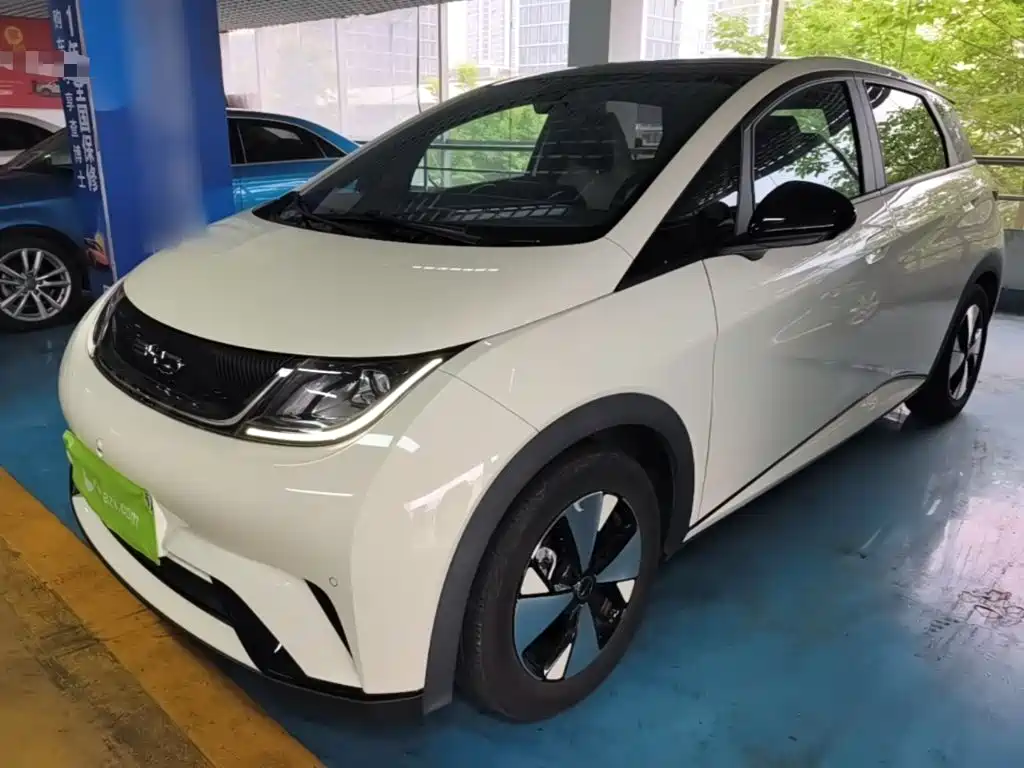 BYD Dolphin 2023
