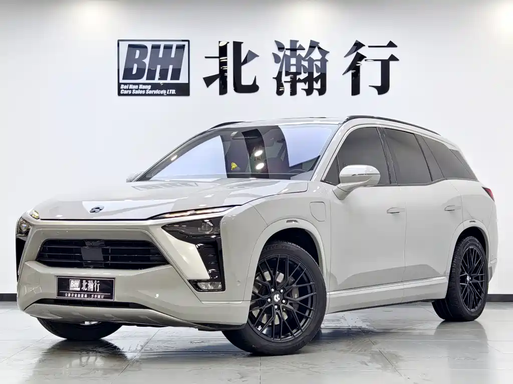 NIO ES8 2021