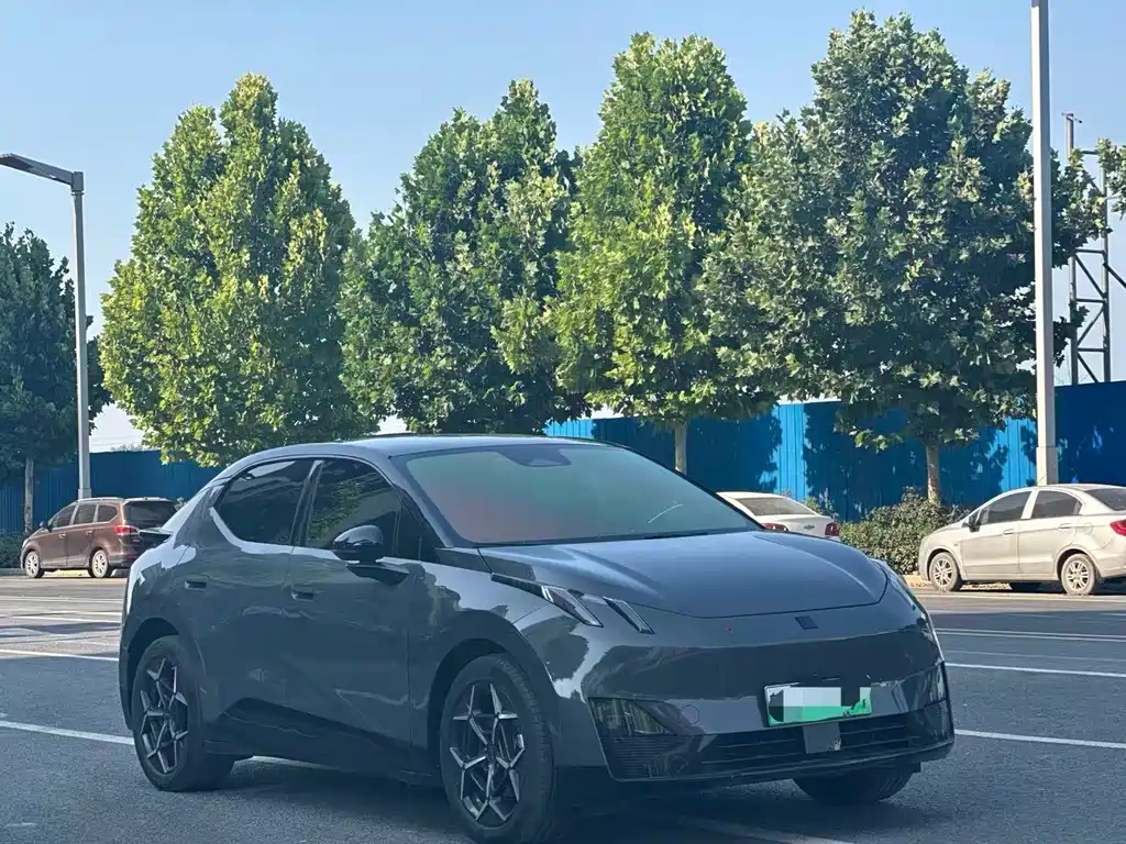 Lynk & Co Z20 2025