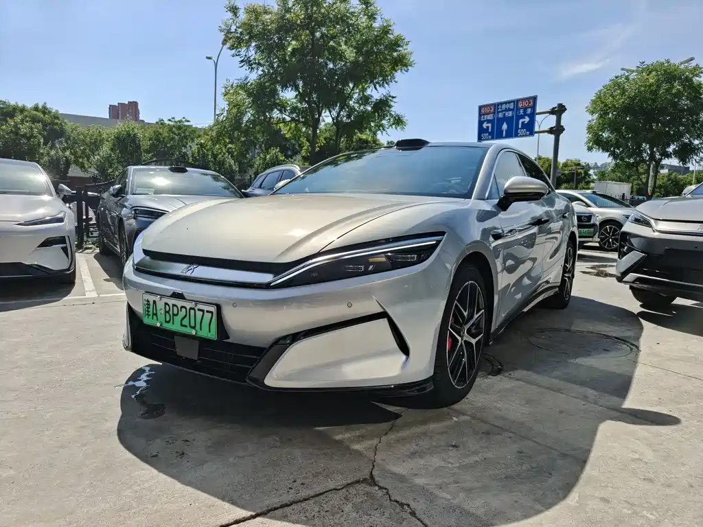 BYD 汉L 2025