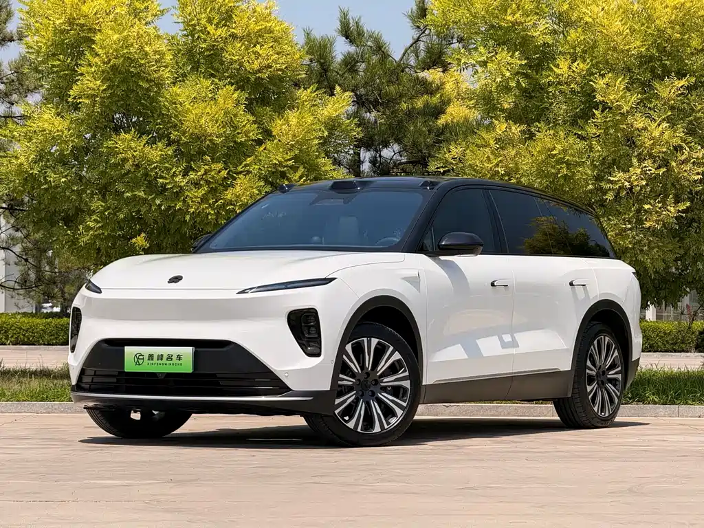 NIO ES8 2024