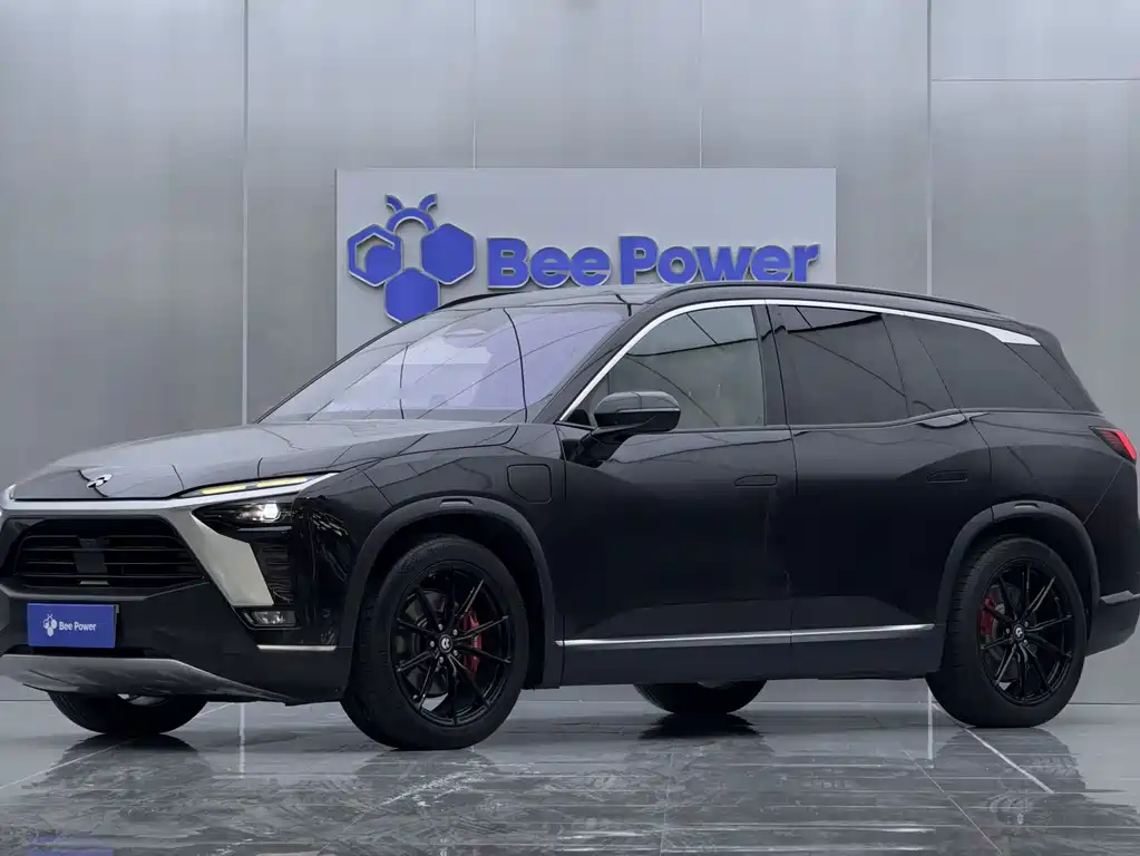 NIO ES8 2021