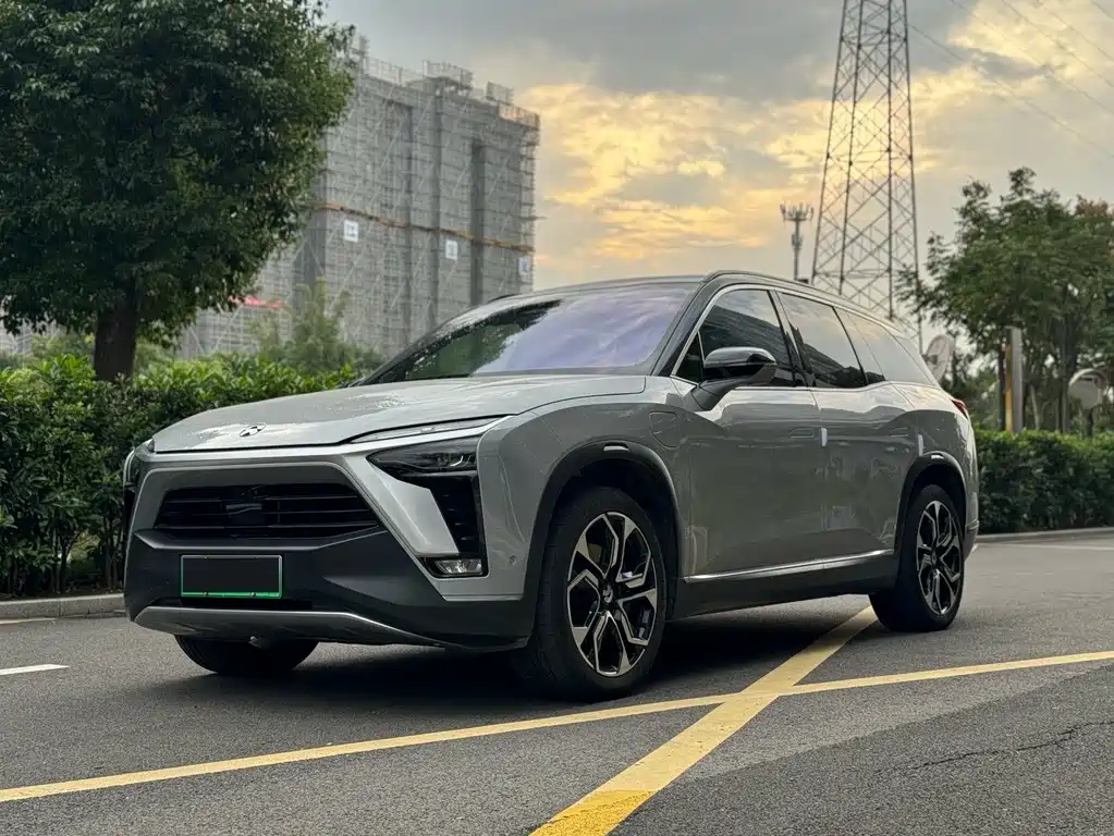 NIO ES8 2022