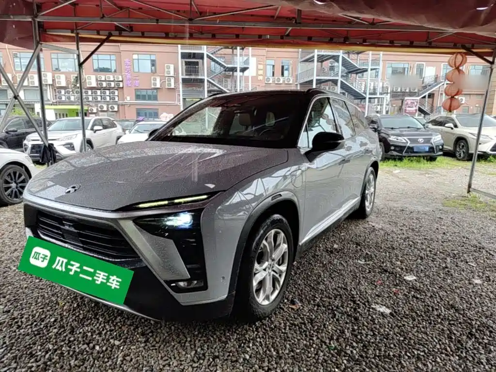 NIO ES8 2022