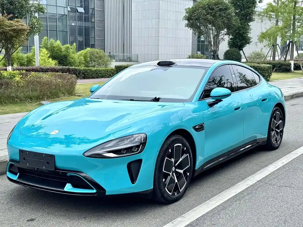 Xiaomi SU7 2024
