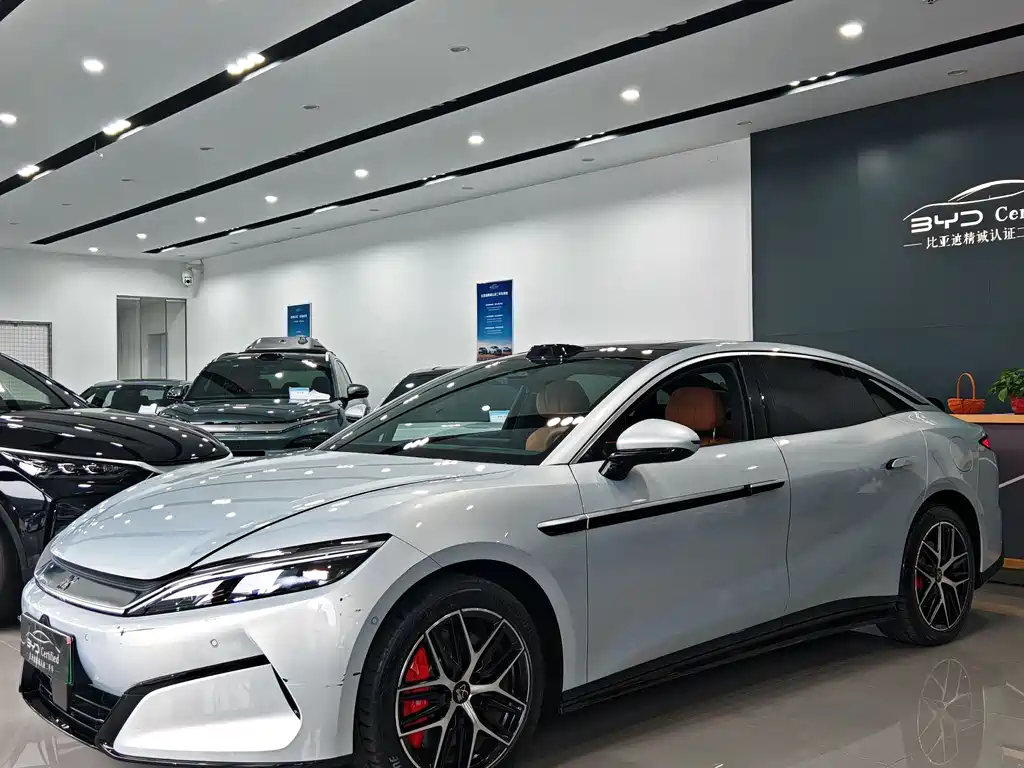 BYD 汉L 2025
