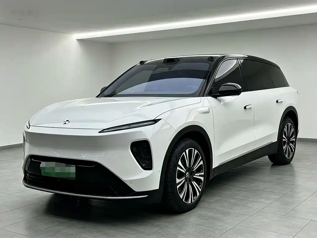 NIO ES8 2025