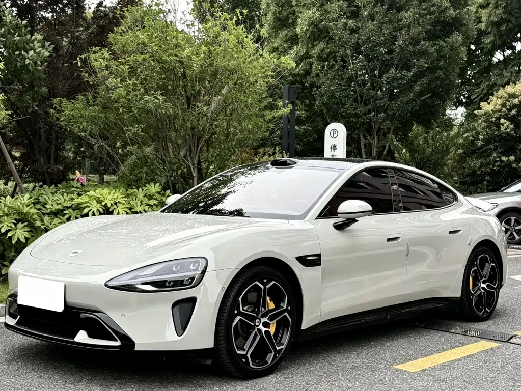 Xiaomi SU7 2024