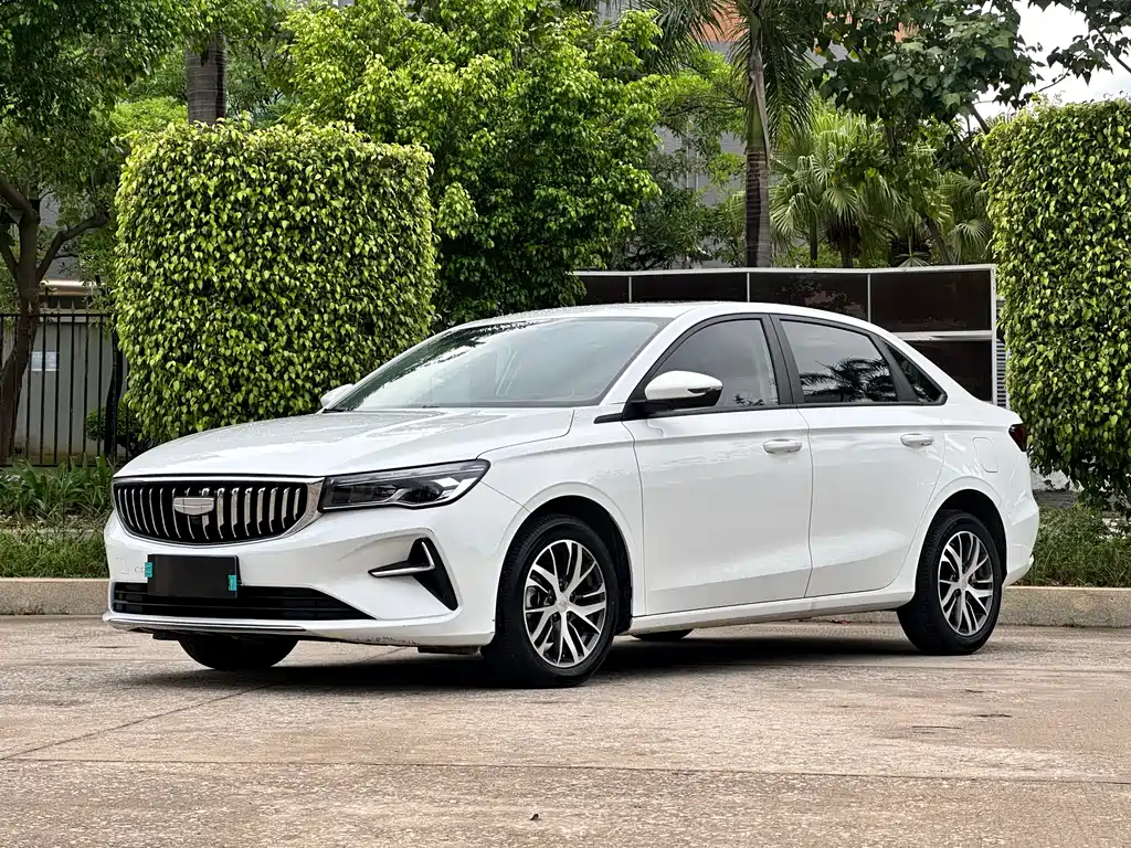 Geely Emgrand 2025