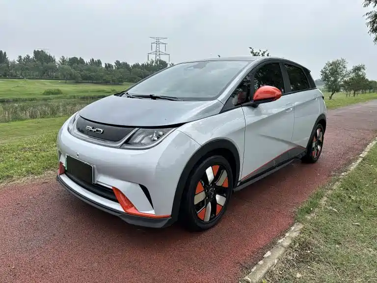 BYD Dolphin 2023