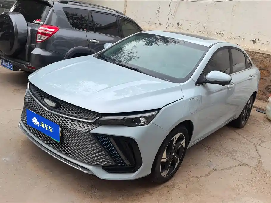 Geely L HiP 2022
