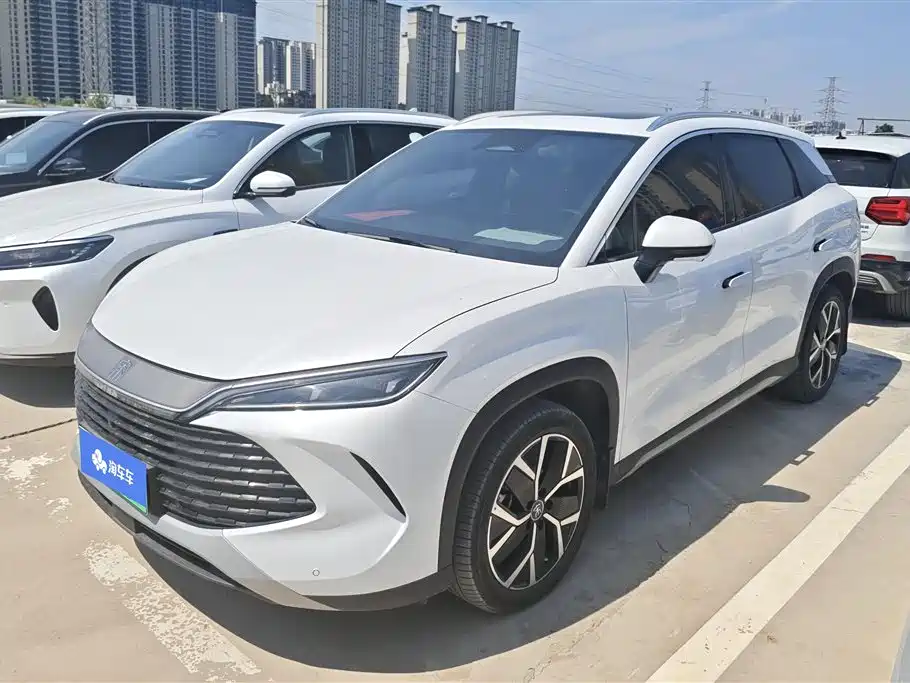 BYD L DM-i 2025