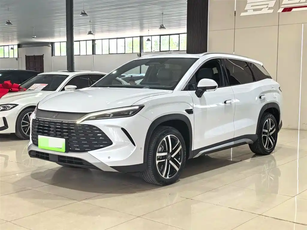 BYD L DM-i 2025