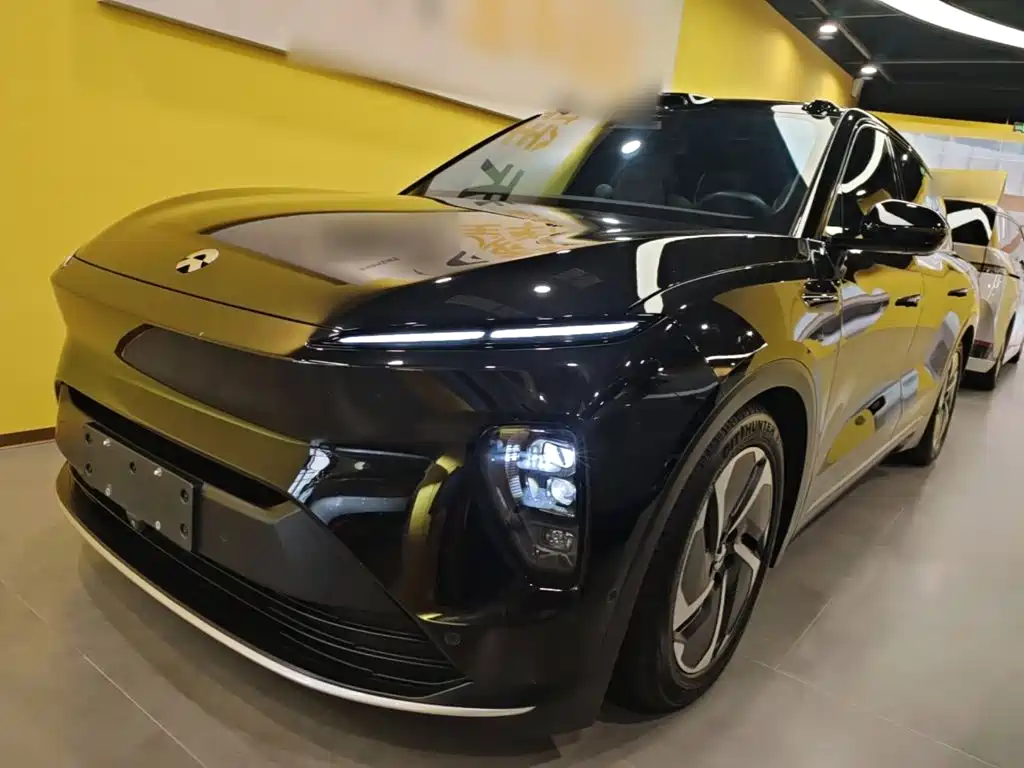 NIO ES8 2024