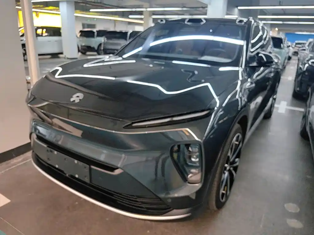 NIO ES8 2024