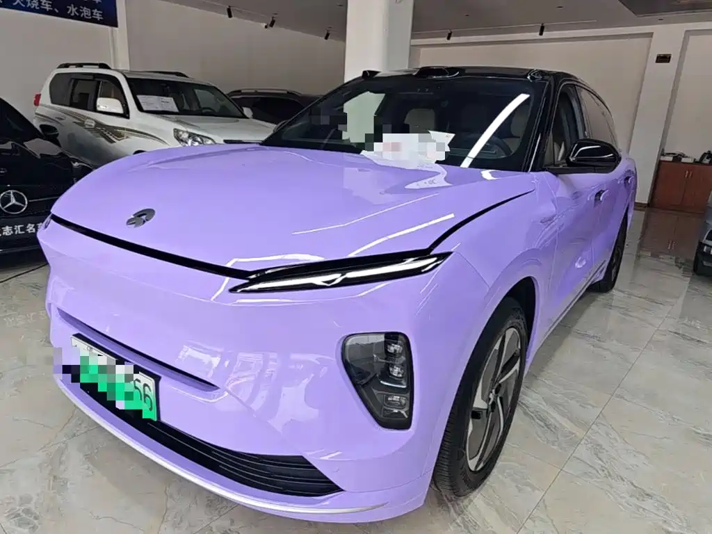 NIO ES8 2025