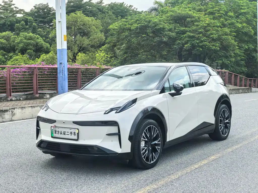 Zeekr X 2024