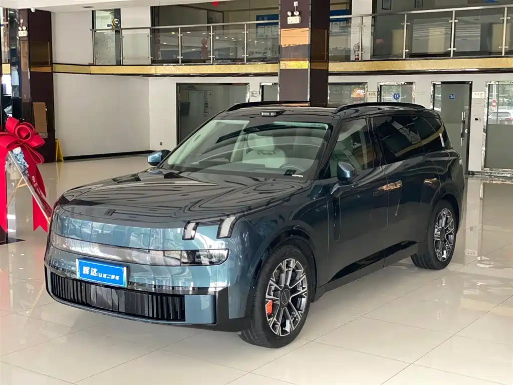 Lynk & Co 领克900 2025
