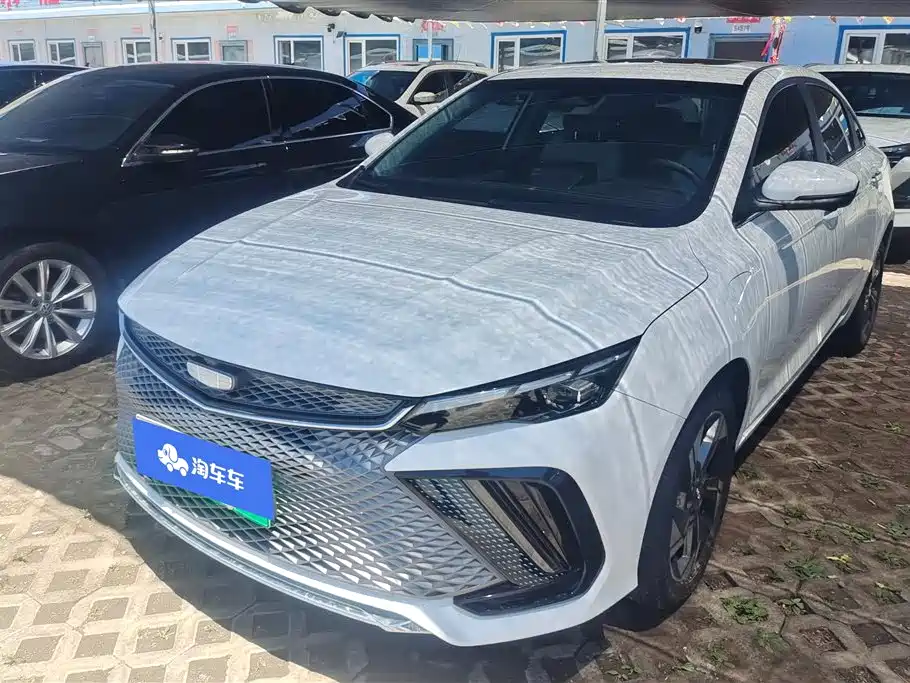 Geely L HiP 2022